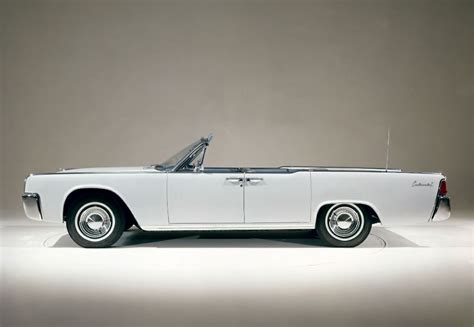 Lincoln Revives Suicide Door Continental In S Nostalgia Bloomberg