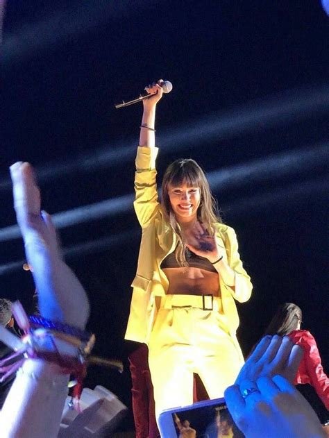 Pin De Almarguero En Aitana Oca A Concierto Cantantes Divas