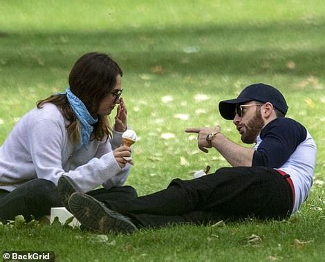 EXCLUSIVE: Lily James and Chris Evans enjoy date in park | Daily Mail ...