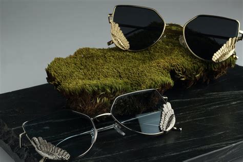 What Sunglasses Will Fashionable People Wear In 2023 Sojos