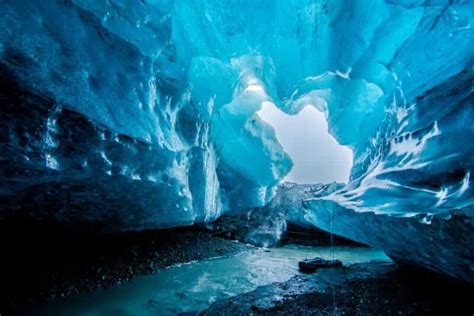 Explore Iceland's Ice Caves and Glacier Caves | I am Reykjavik