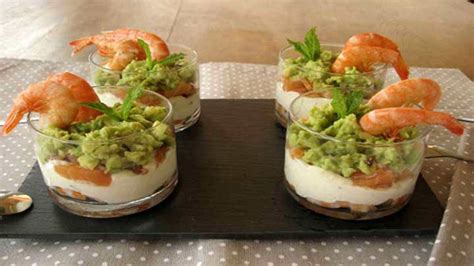 VERRINES SAUMON CREVETTES AVOCAT ET FROMAGE FRAIS Incroyables