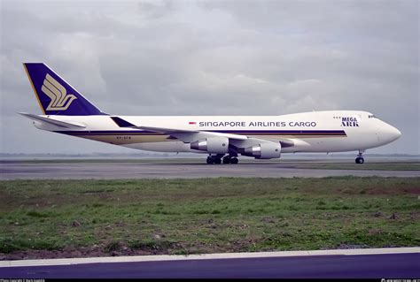 V Sfb Singapore Airlines Cargo Boeing F Photo By Mark