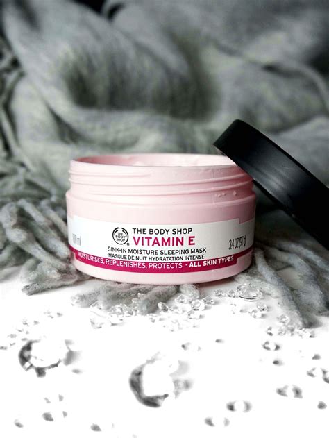 JOYCE LAU: THE BODY SHOP VITAMIN E SINK IN MOISTURE SLEEPING MASK REVIEW