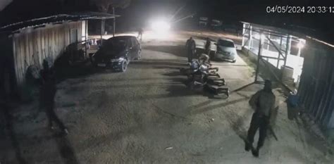 Quadrilha Invade Fazenda Rende Funcion Rios E Roubam Carros Jornal