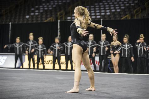 Gymhawks Open Big Ten Season The Daily Iowan