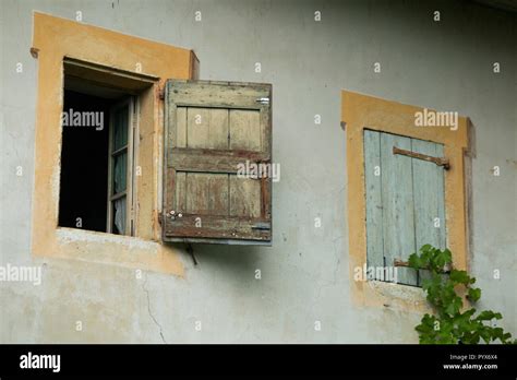 House Windows In France With Painted Trompe L Oeil Trompe L Oeil