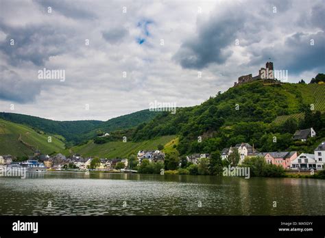 Landshut castle bernkastel kues rhineland palatinate germany hi-res stock photography and images ...