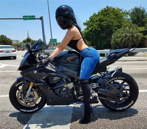 Foto De Mulher Na Moto Imagens De Meninas