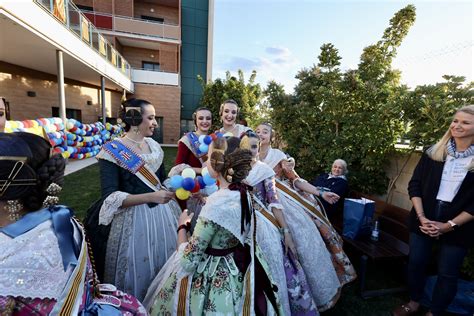 La Casa Ronald McDonald Abre Sus Puertas A Las Falleras Mayores De