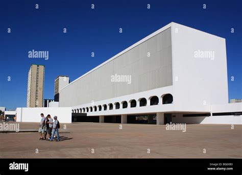 National Library Oscar Niemeyer Brasilia Hi Res Stock Photography And