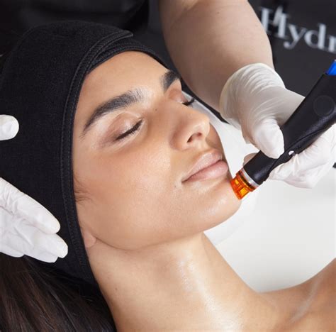 HydraSyndeo Hydradermabrasion Facial