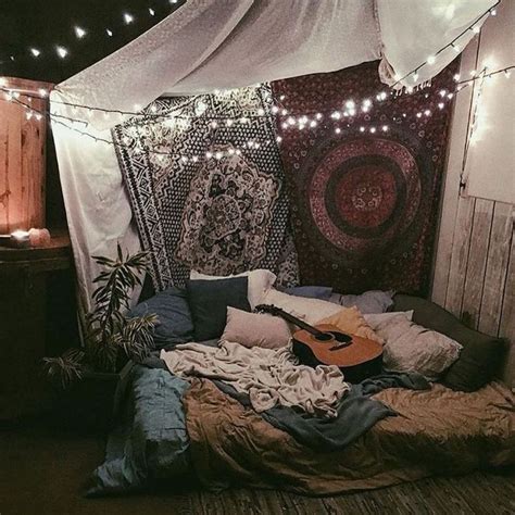 40 Stunning Hippie Room Decor Ideas You Never Seen Before - HMDCRTN