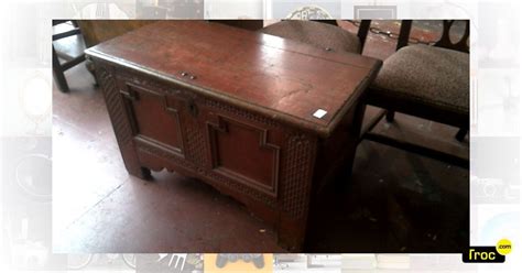 Achat Coffre Ancien Bois Sculpt Occasion Etterbeek Troc