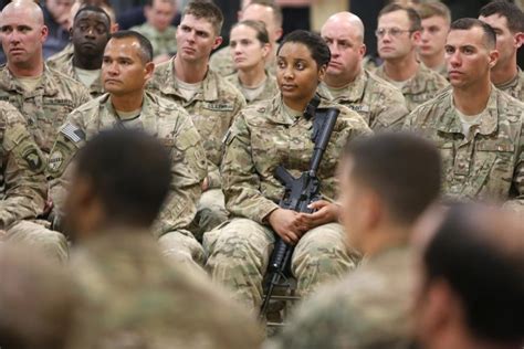 Historic Shift: Women Can Serve in U.S. Military Combat Roles | PBS ...