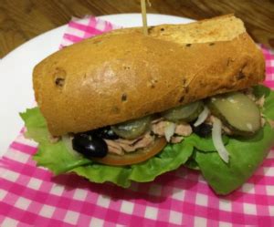 Pan Bagnat recipe - FoodsDiary