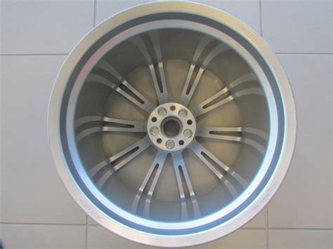 Aston Martin 20 10 Spoke Wheel — Miller Motorcars Boutique