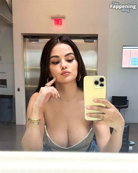 Selena Gomez Shows Off Her Sexy Boobs 2 Photos PinayFlixx Mega Leaks