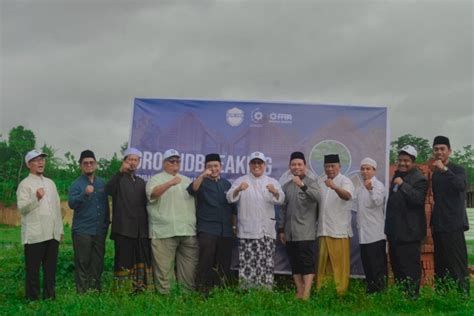 Peletakan Batu Pertama Pembangunan Asrama Pesantren Daarul Jameel