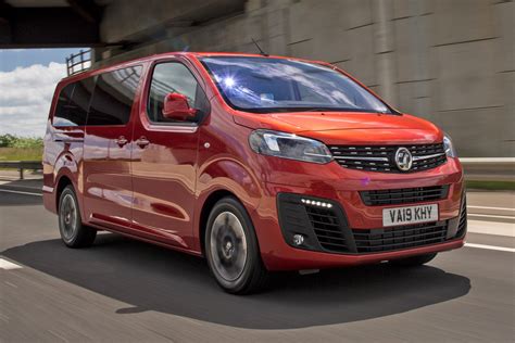 Vauxhall Vivaro Life Review (2022) | Parkers