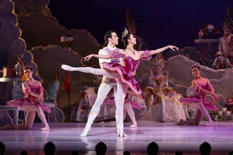 Houston Ballet The Nutcracker Brings Holiday Cheer Cooglife