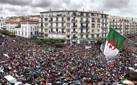 عام على انطلاق الحراك الشعبي الجزائري