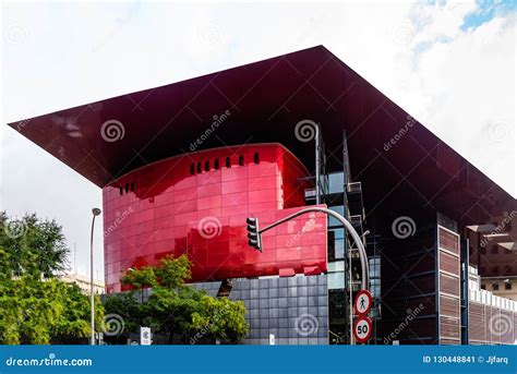 Exterior View of Reina Sofia Museum in Madrid Editorial Photo - Image ...