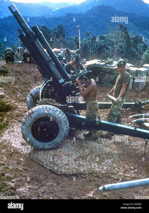 Vietnam War US Artillery Gunners In Position 1968 Stock Photo Alamy