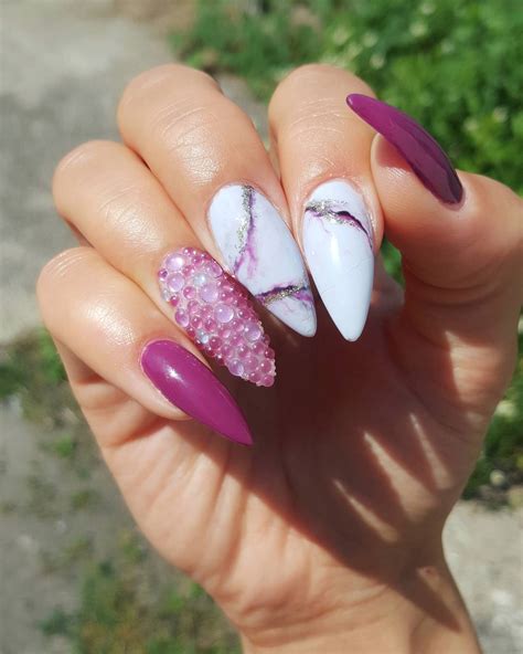 28 Marble Nail Designs For An Elegant And Strong Look