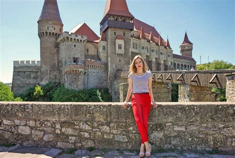 How To Visit Corvin Castle In Transylvania By A Local