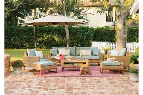 How to Pick the Best Patio Umbrella this Summer Season | Wayfair