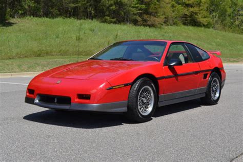 Collectors Look 1986 Pontiac Fiero Gt Coupe 6 Cyl Only 58k Miles