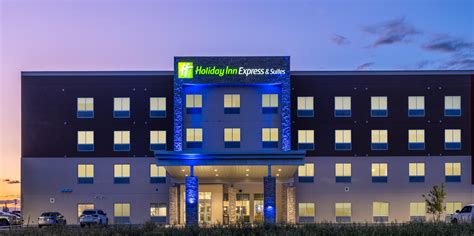 Holiday Inn Express & Suites Watertown Hotel IHG