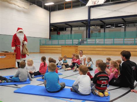 Der Nikolaus Zu Besuch Bei Den Super Minis Tv Bassenheim E V