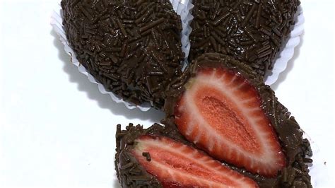 Aprenda A Preparar Uma Coxinha De Morango Brigadeiro Alagoas G