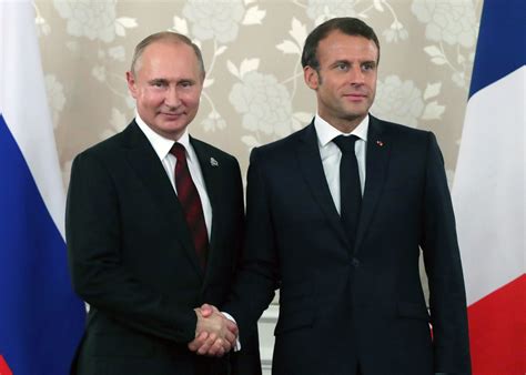 Putin Macron Hold French Russian Talks Before G 7