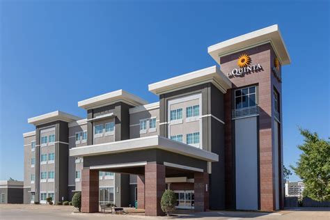 La Quinta Inn & Suites by Wyndham Durant | Durant, OK Hotels