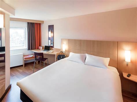 ibis Amsterdam Centre Hotel - Deals, Photos & Reviews