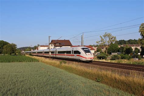 Der umgeleitete 412 028 rollt über Filstalbahn bei Ebersbach Fils