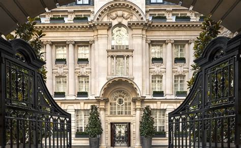 Top Celebrity Hotels in London - Famous London Hotels - Tourist England