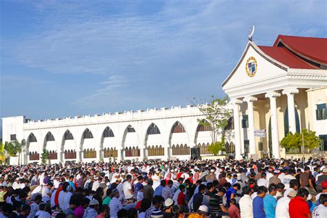 Cotabato City Muslims mark end of Ramadan - VERA Files