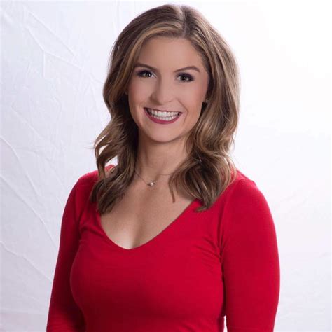 Grand Rapids Michigan FOX 17 Annie Szatkowski : r/hot_reporters