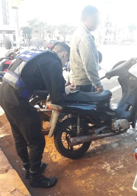 La policía secuestró dos motocicletas sin documentaciones y recuperó