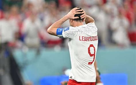 Lewandowski Perde Pênalti E Polônia Empata Com México Na Copa