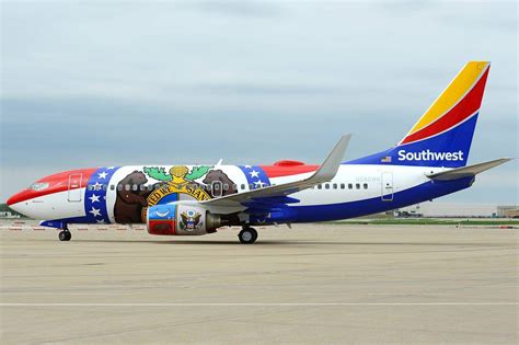 Download Southwest Airlines Airplane Mural Wallpaper | Wallpapers.com