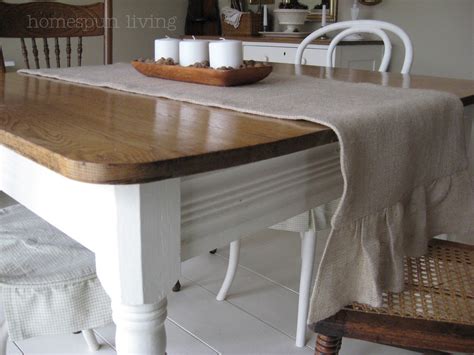 homespun living: a table runner for the dining room