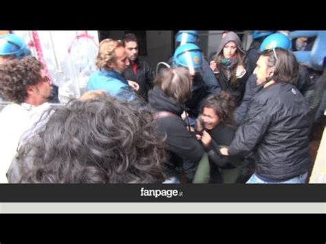 Torino La Polizia Sgombera L Occupazione Degli Studenti YouTube