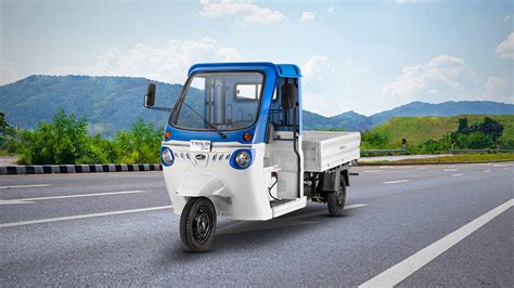 Mahindra Treo Zor Electric Pickup Efficient Cargo Solution