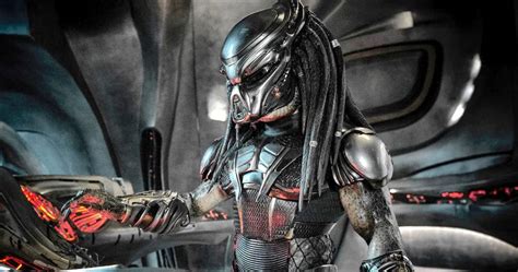 New Predator Movie Is Happening at Disney with 10 Cloverfield Lane Director