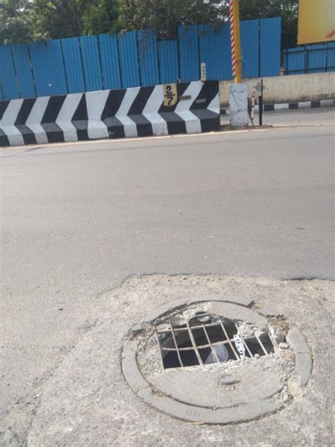 I Paranthamen On Twitter Man Hole Door Damaged In E V R Periyar